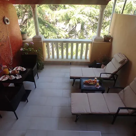 Porat 2 With Private Terrace בית הארחה *