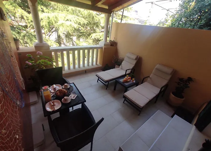 Porat 2 With Private Terrace