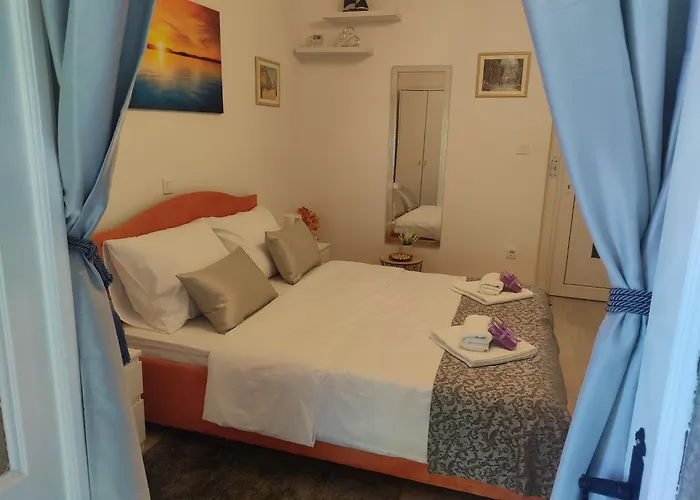 Porat 2 With Private Terrace 3*