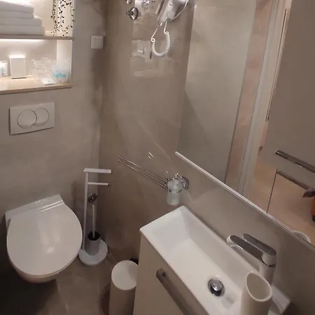 Porat 2 With Private Terrace