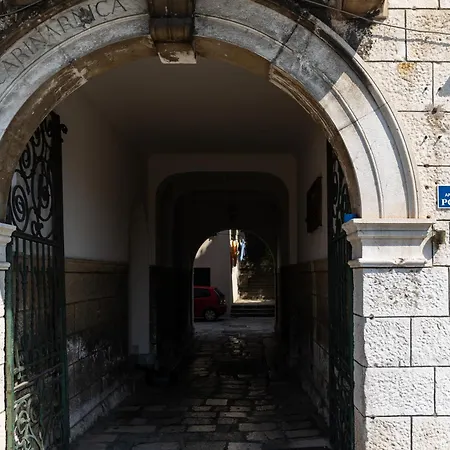 Porat 2 With Private Terrace *