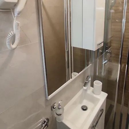 Pensión Porat 2 With Private Terrace 4*